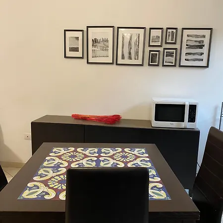 House Under The Bastion San Remy קליארי